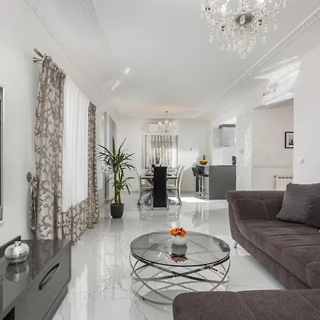 3 Bedroom Lovely In Pobri Donji Rukavac