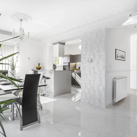 3 Bedroom Lovely In Pobri Donji Rukavac