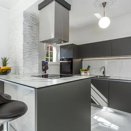 3 Bedroom Lovely In Pobri * Donji Rukavac